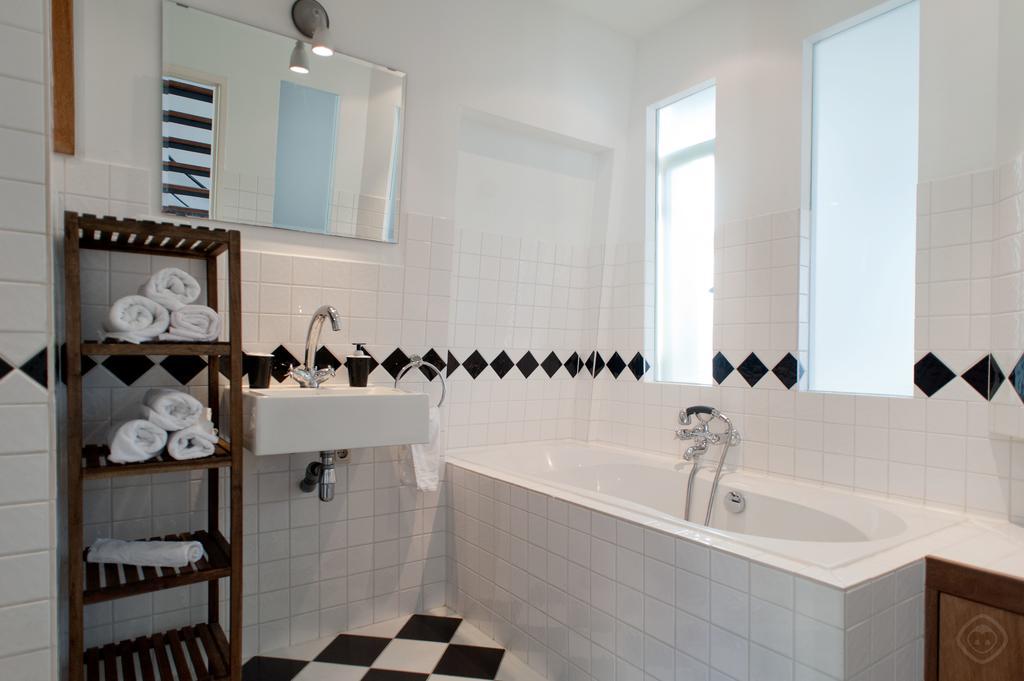 Canal Holiday Apartment Амстердам Номер фото