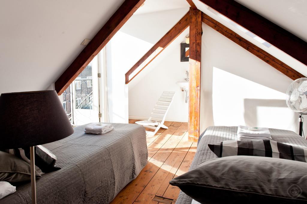 Canal Holiday Apartment Амстердам Номер фото